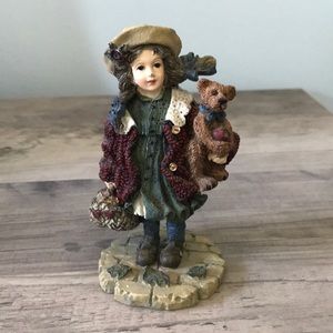 Boyd’s Yesterday’s Child Dollstone Collection.